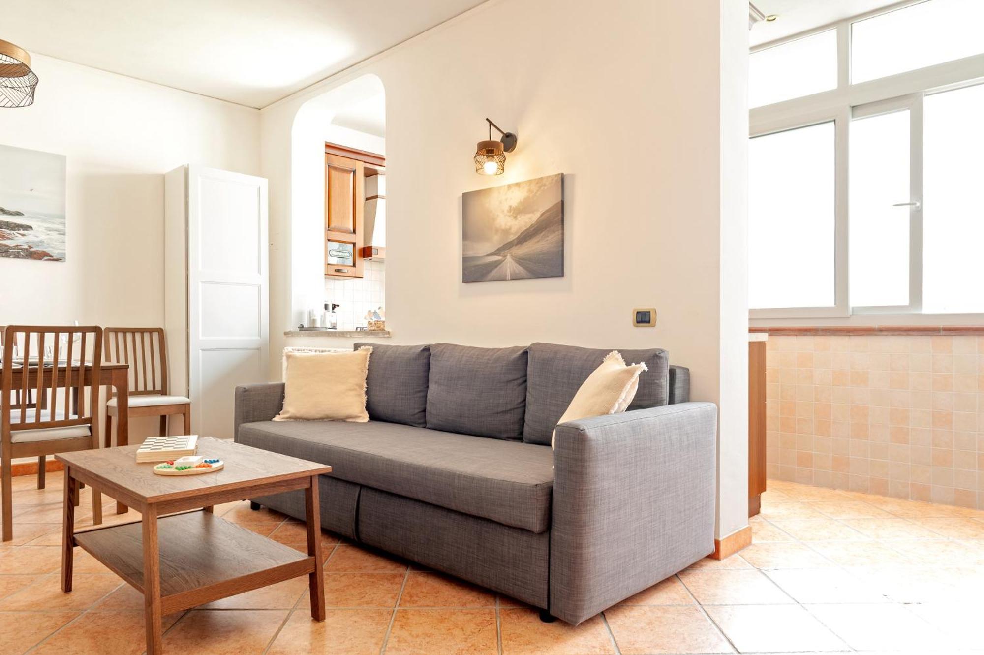 Cozy Retreat In Coastal Livorno Apartment Luaran gambar
