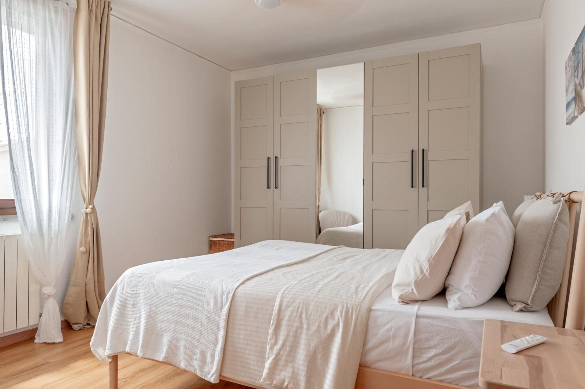 Cozy Retreat In Coastal Livorno Apartment Luaran gambar